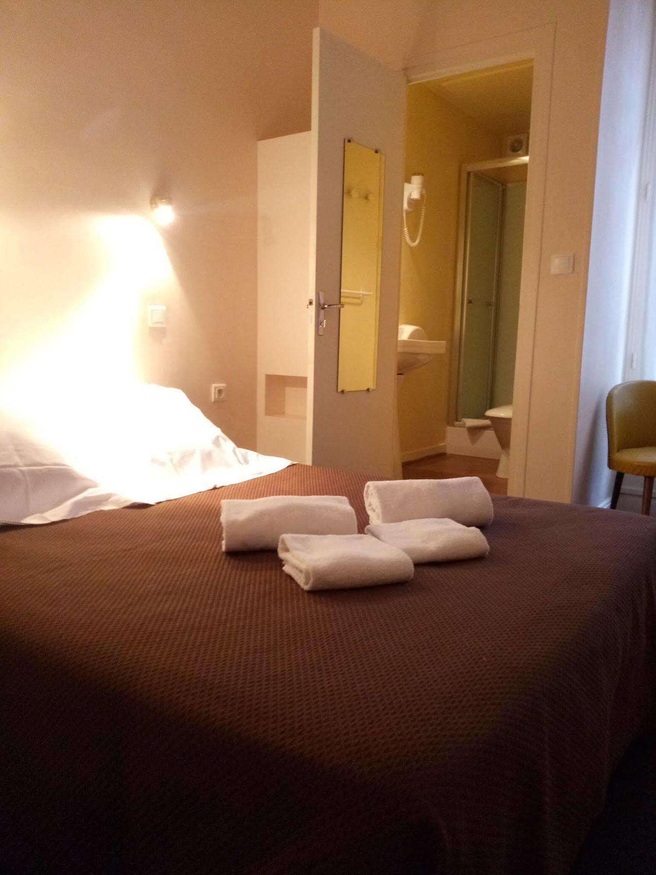 Hotel Moderne ヴィシー エクステリア 写真